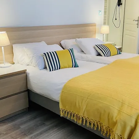 Les Du Domaine De Ludeye Holiday home Listrac-Medoc