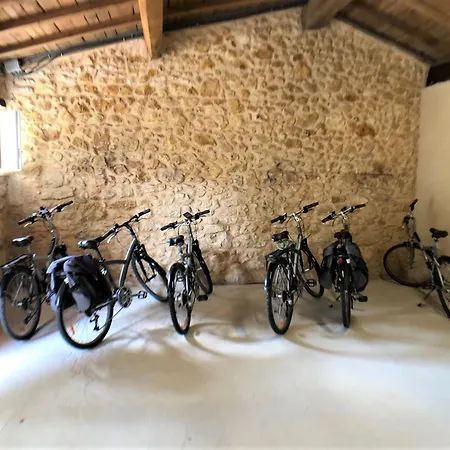 Les Du Domaine De Ludeye Holiday home *